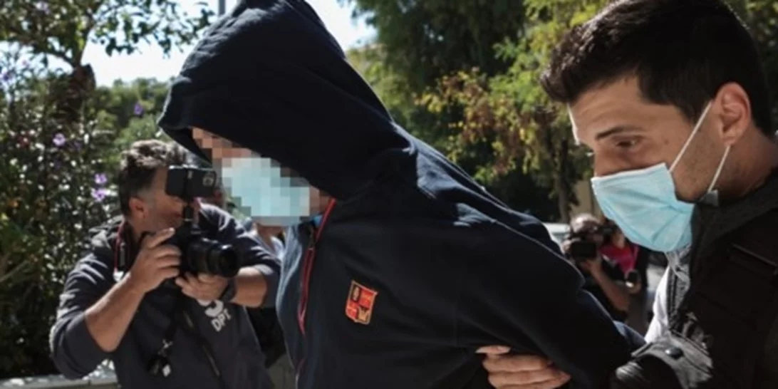 "Κάτι της έστειλε αυτός και εκείνη... κοκκίνισε": Πώς εντόπισαν τον 53χρονο - Πάνω από 10 άτομα βίασαν την 12χρονη