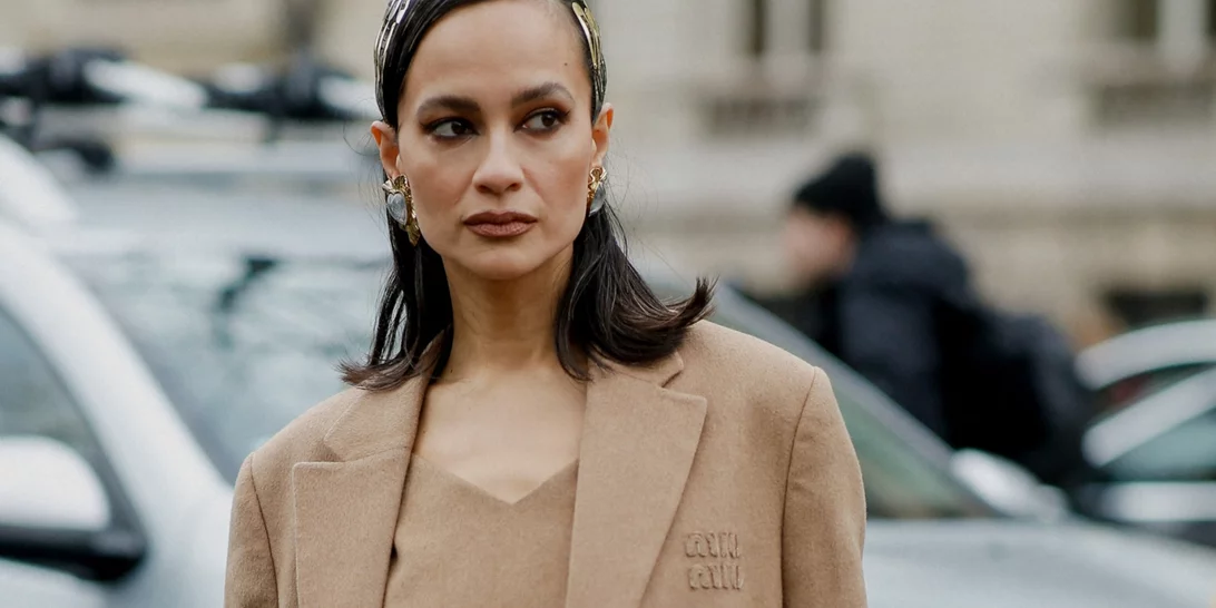 Τα looks που μπορείς να δημιουργήσεις την άνοιξη μ' ένα ζευγάρι sneakers