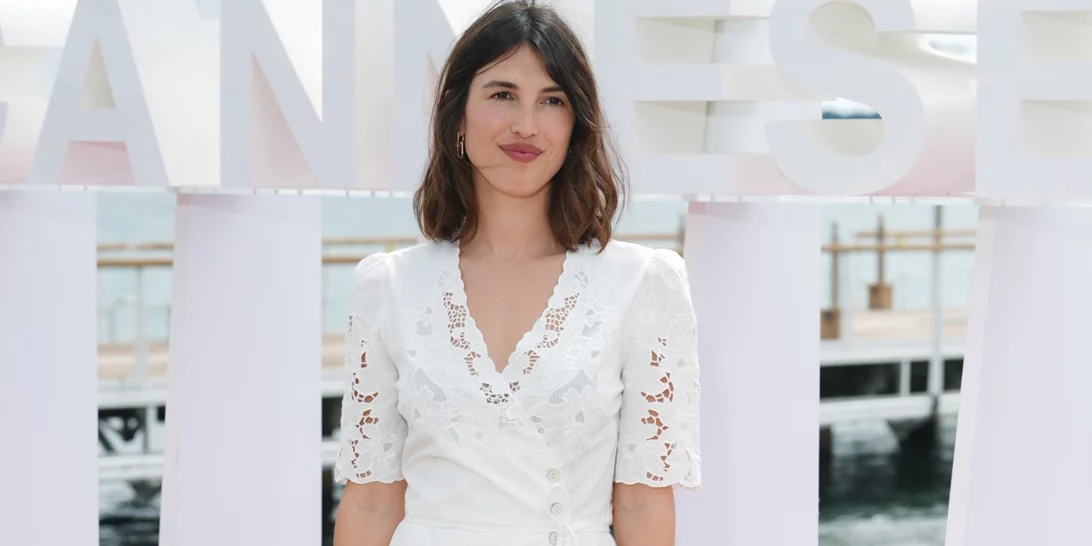 Οι συμβουλές μόδας που ακολουθούν οι Γαλλίδες για très chic καλοκαιρινό στιλ