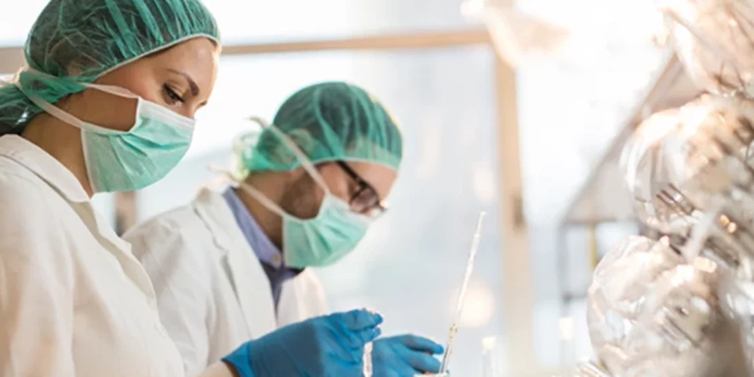 Ευλογιά των πιθήκων | Πότε μεταδίδεται πιο εύκολα - Ποιοι θα εμβολιαστούν πρώτοι αν χρειαστεί