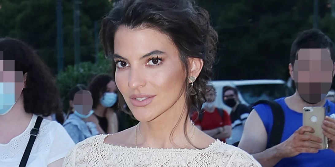 Δήμητρα Κούστα | Με μικροσκοπικό μπλε μπικίνι στις διακοπές με το σκάφος στα ελληνικά νησιά