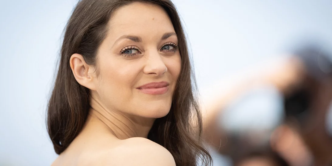 Glass skin | Έτσι διατηρούν νεανική και λαμπερή την επιδερμίδα τους οι Γαλλίδες