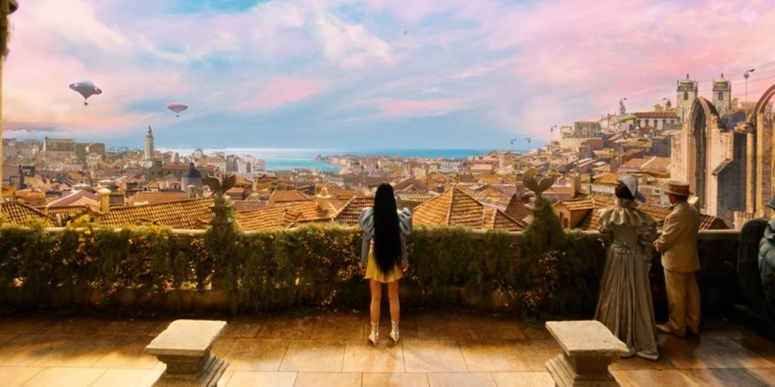 Poor Things | Οι πόλεις που βλέπουμε στην ταινία του Γιώργου Λάνθιμου