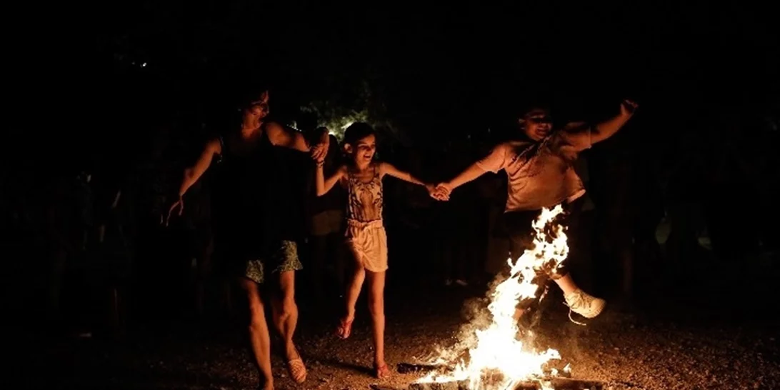Το έθιμο του Κλήδονα, με ρίζες στη αρχαιότητα, ανήμερα του Αγίου Ιωάννη του Προδρόμου