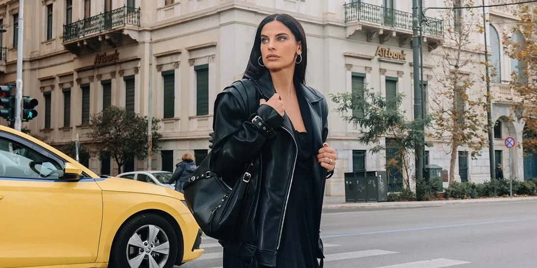 Θες να ταξιδέψεις αεροπορικώς με τα παιδιά το Πάσχα; Πάρε μαθήματα από τη Χριστίνα Μπόμπα