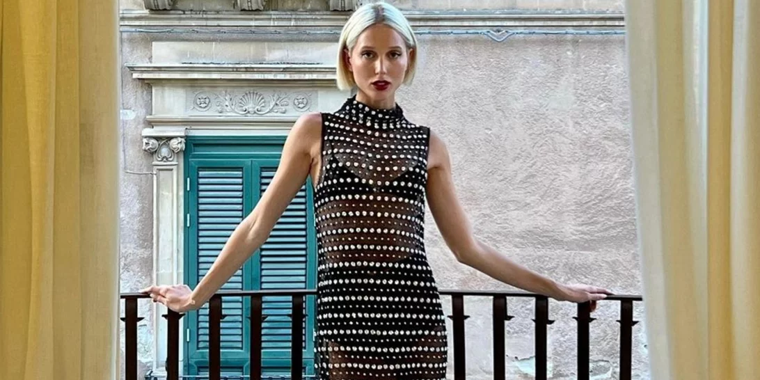 Μαρία Ολυμπία | Με το satin dress που είναι ιδανικό για τις φθινοπωρινές βραδινές εμφανίσεις σου