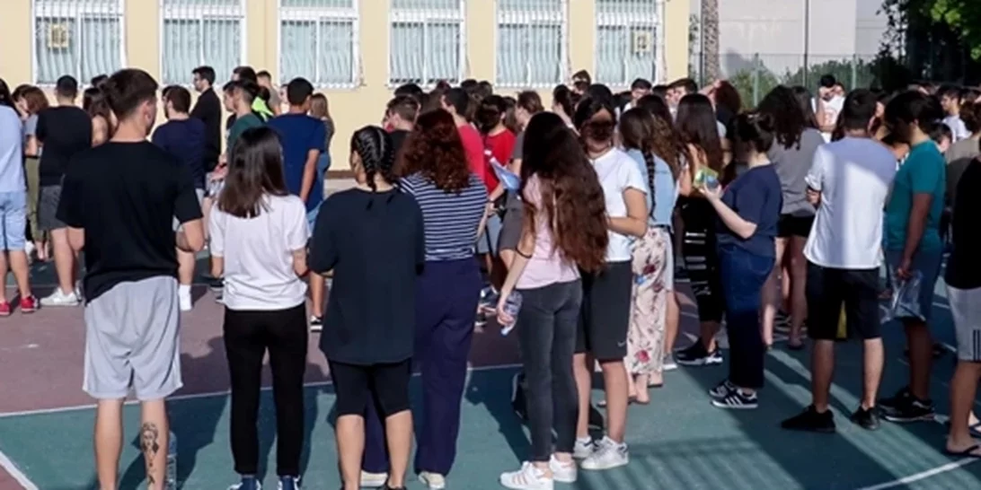 Πανελλήνιες 2022 | Εκτίμηση βάσεων για 100 δημοφιλείς σχολές - Έως την Παρασκευή ανακοινώνονται