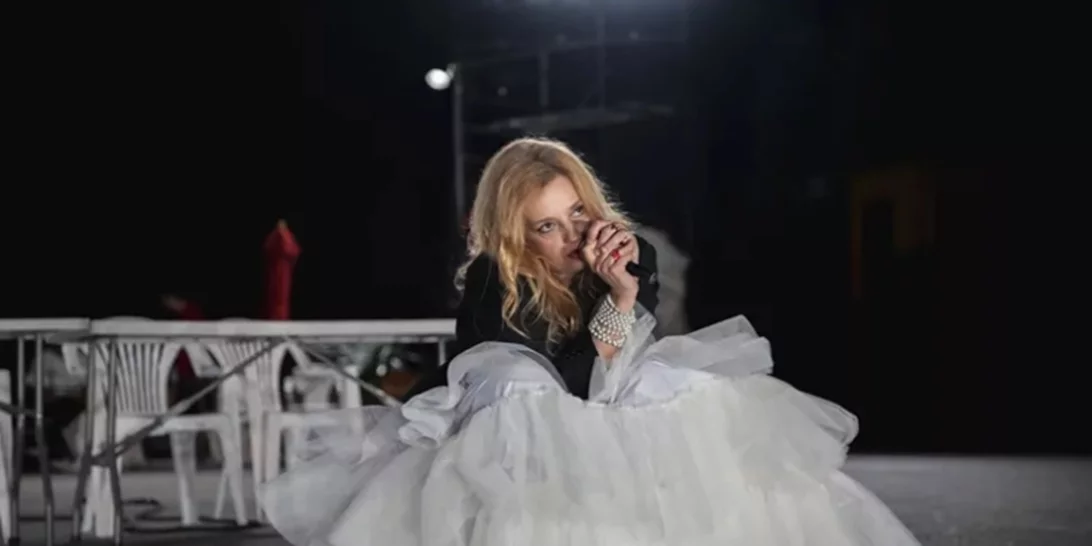 Το "φαινόμενο Λένα Κιτσοπούλου" μέσα από τις εμβληματικότερες παραστάσεις της