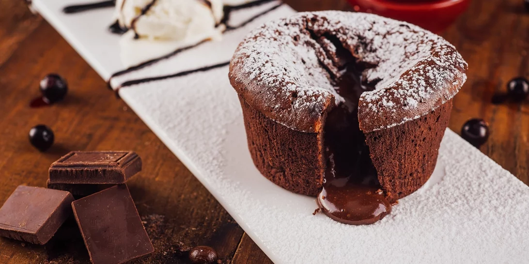 Υγρό κέικ σαν σουφλέ! Η συνταγή που πρέπει να δοκιμάσεις