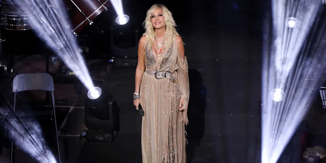 Άννα Βίσση | Οι δύο εντυπωσιακές δημιουργίες διά χειρός Βρεττού Βρεττάκου που φόρεσε στη συναυλία στο Ηρώδειο