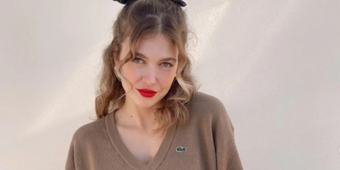 Κλέλια Ανδριολάτου | Πώς μας προτείνει να φορέσουμε μία leather φούστα αυτή την εποχή