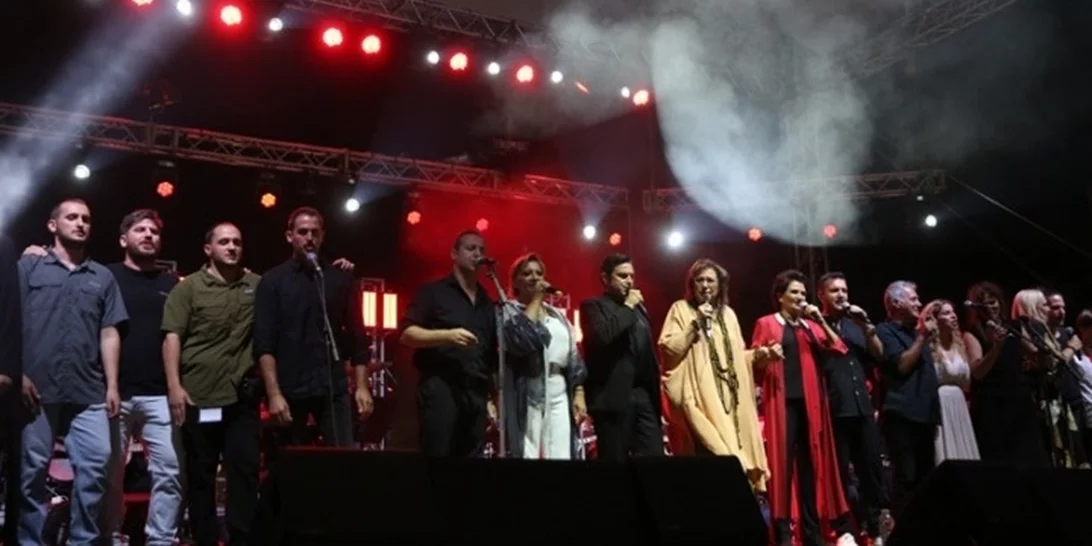 Συναυλία για τα 100 χρόνια από τη γέννηση του Μίκη Θεοδωράκη | "Λίγο ακόμα να σηκωθούμε λίγο ψηλότερα"