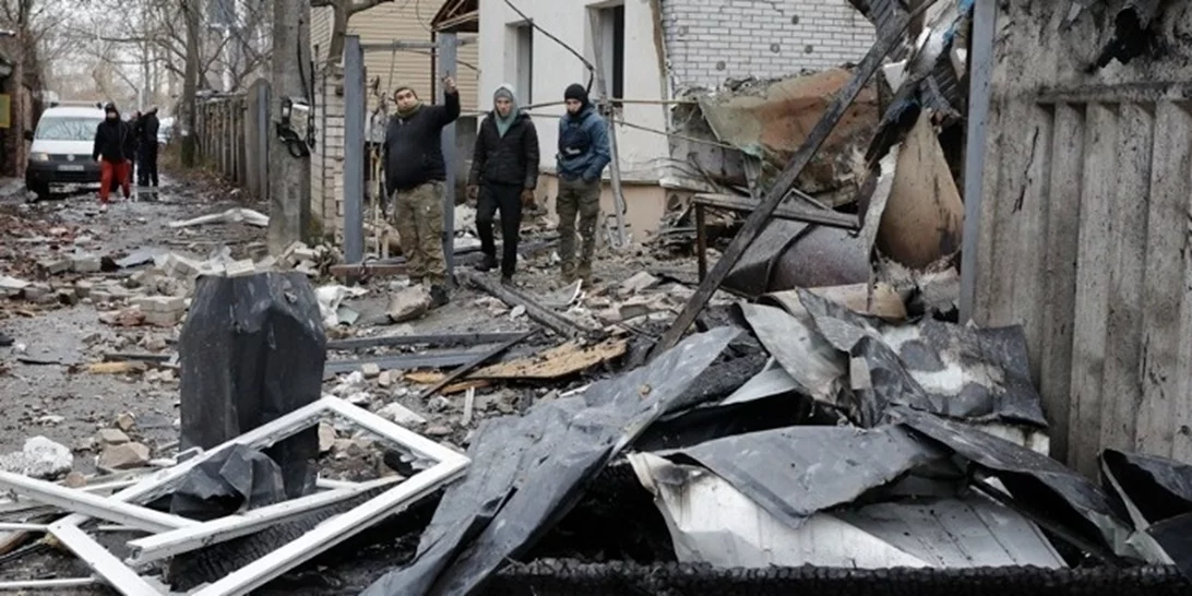 Χιλιάδες πολυκατοικίες χωρίς θέρμανση στο Κίεβο έπειτα από νέα ρωσική επίθεση