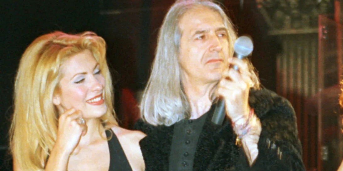 Ελένη Μενεγάκη | Το σχόλιό της όταν έμαθε για το τρίτο παιδί του Νίκου Καρβέλα