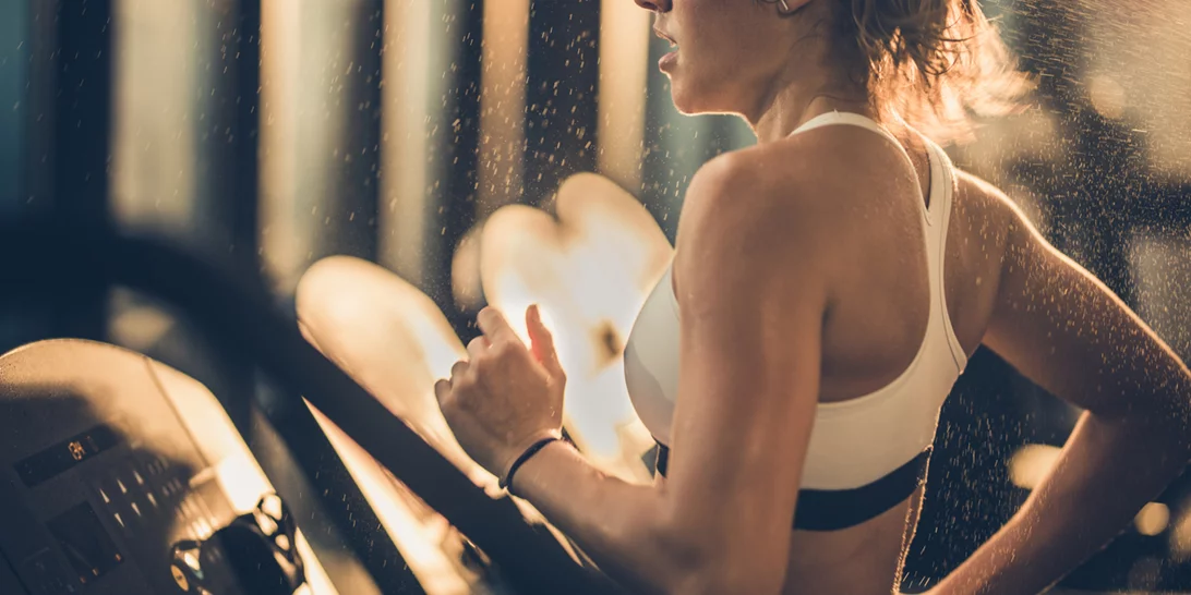 Gym shame | Φοβάσαι να πας γυμναστήριο επειδή θα σε "κρίνουν"; Τι λέει η ειδικός;