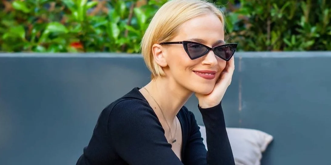 Η Νάντια Μπουλέ βρήκε το πιο κομψό σχέδιο για κοντά νύχια