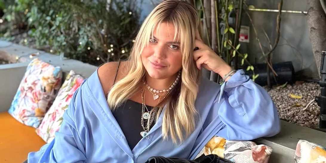 Η Δανάη Μπάρκα άλλαξε και πάλι τα μαλλιά της | Η ριζική αλλαγή που την έκανε αγνώριστη