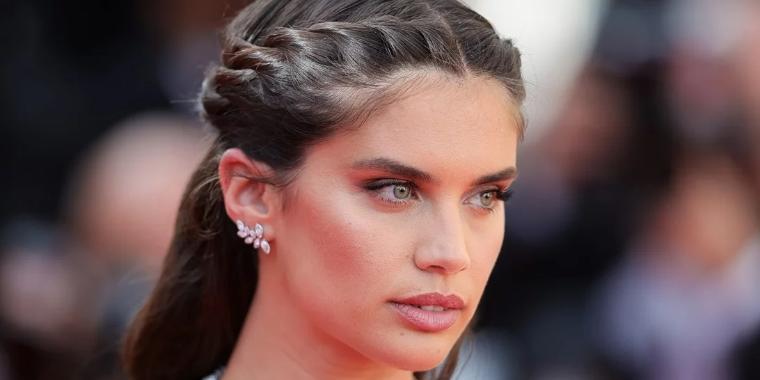 Τα χρώματα μαλλιών που φωτίζουν εξαιρετικά τα πράσινα μάτια