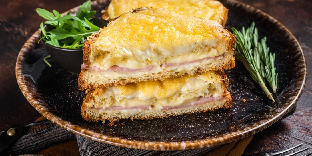 Εύκολο Croque Monsieur: Μπουκίτσες τοστ με αυγό στο τηγάνι