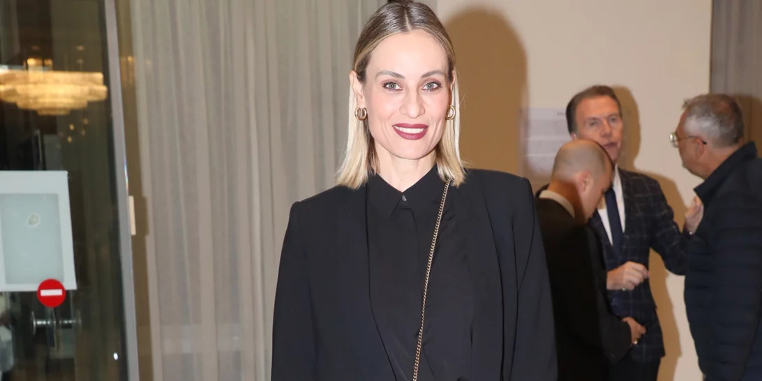 Η Ελεονώρα Μελέτη φόρεσε το ιδανικό μαύρο φόρεμα από Massimo Dutti για τις βραδινές εξόδους της σεζόν