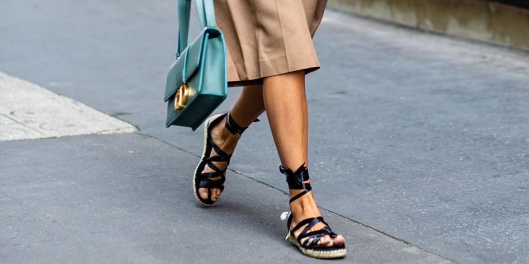 Αυτά είναι τα πιο άνετα σανδάλια που μπορείς να φορέσεις κάθε ώρα της ημέρας