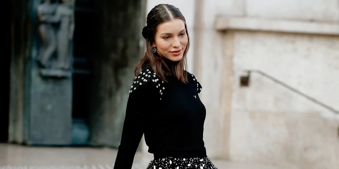 Αυτό είναι το φόρεμα από τη Zara που θα σε κάνει να μοιάζεις με Παριζιάνα