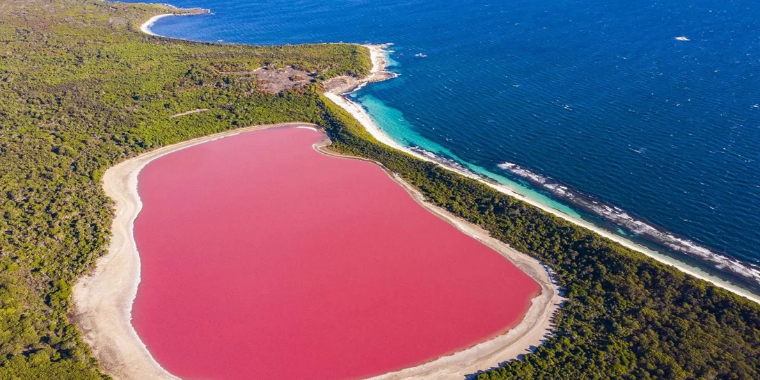 Πού είναι αυτή η ροζ λίμνη που έχει γίνει viral στο Instagram;