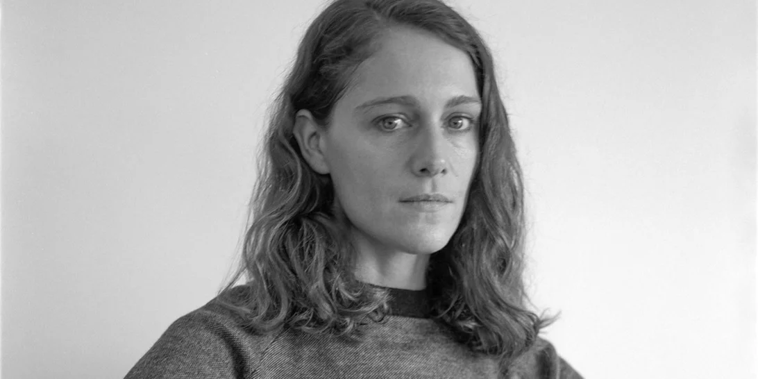 September Says | Η Ariana Labed και η πρωταγωνίστριά της, Mia Tharia, μιλούν στη Madame Figaro