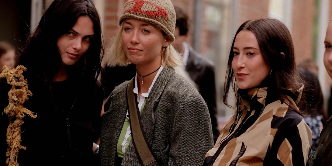 To micro trend των "Scoats" και πώς θα το φορέσεις