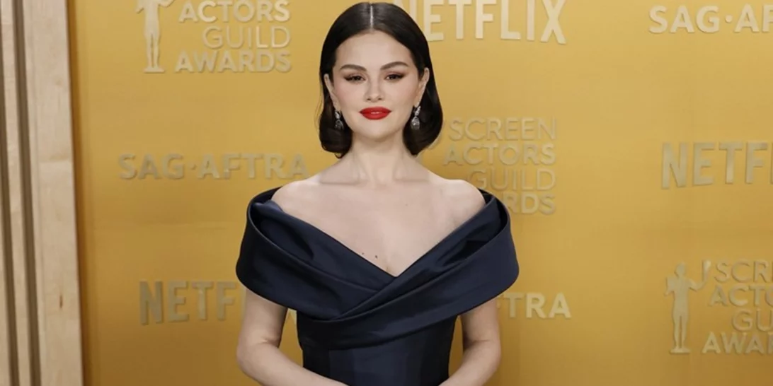 Selena Gomez | Το Old Hollywood look της στα SAG Awards ήταν η πιο κομψή red carpet εμφάνιση του θεσμού