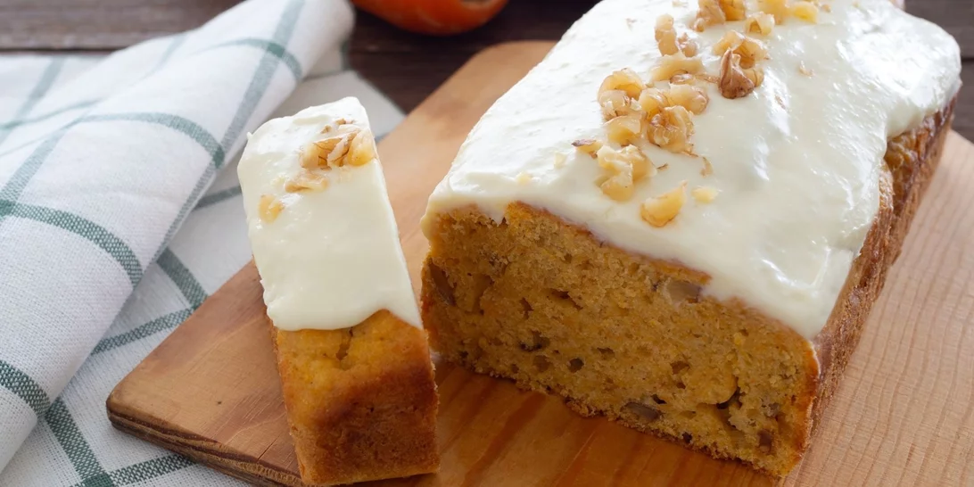 Υγιεινό κέικ καρότου - Η συνταγή με το πιο νόστιμο γλάσο!