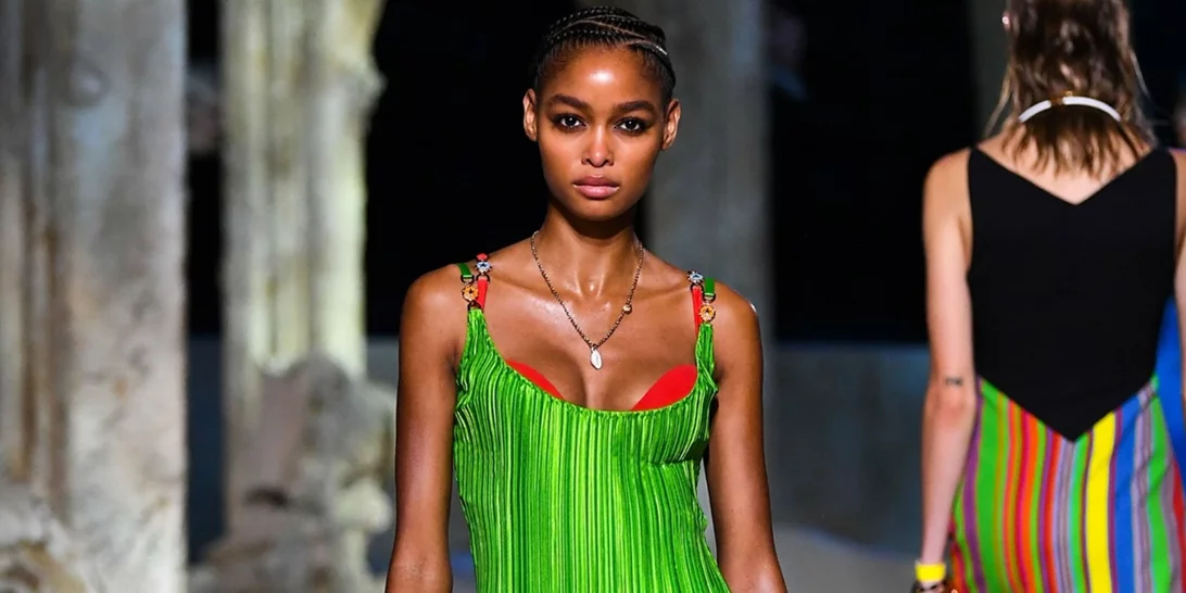 Αυτό είναι το πιο hot χρώμα της χρονιάς | Πώς θα το φορέσεις