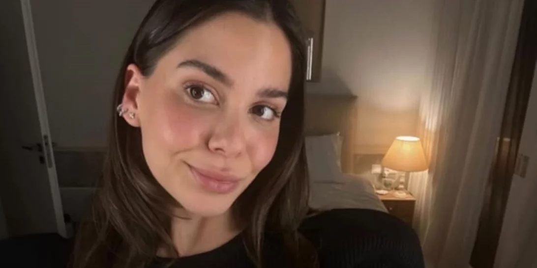 Η Αλεξάνδρα Κωστοπούλου στο μίνιμαλ υπνοδωμάτιο της | Νέο πλάνο από το σπίτι της