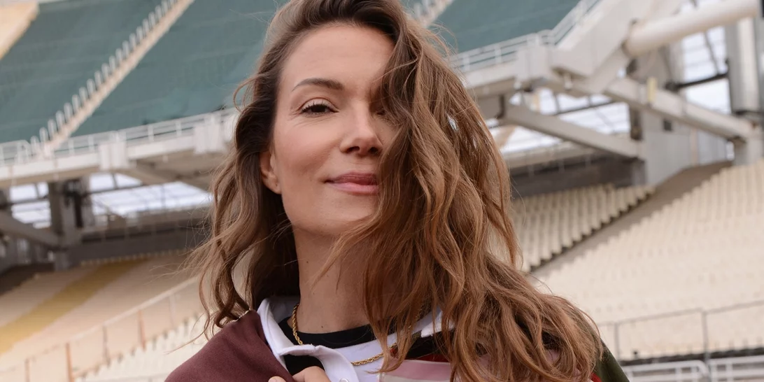 Στο στολισμένο σαλόνι της Βίκυς Καγιά | Ο εντυπωσιακός διάκοσμος βγαλμένος από χριστουγεννιάτικο παραμύθι