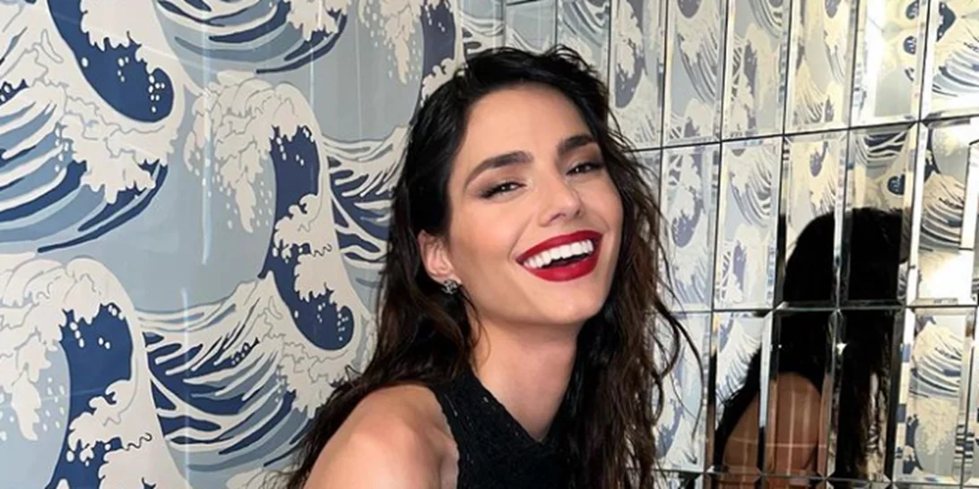 Αυτό είναι το πιο καλοκαιρινό χρώμα κραγιόν και το φόρεσε η Ηλιάνα Παπαγεωργίου