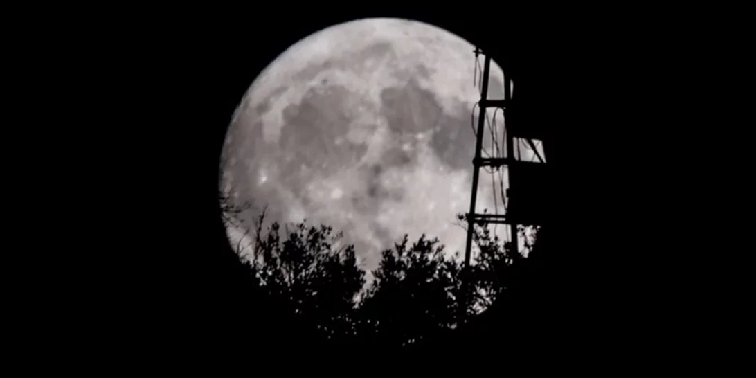 Πανσέληνος Απριλίου 2025: Μαγεύει το "ροζ φεγγάρι"