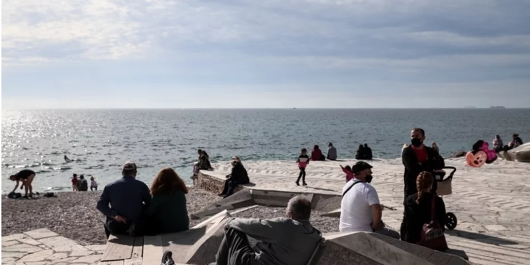 Καιρός | Ψηλά ο υδράργυρος σήμερα, με τοπικές βροχές - Ερχεται Πρωτοχρονιά με ρεκόρ ζέστης