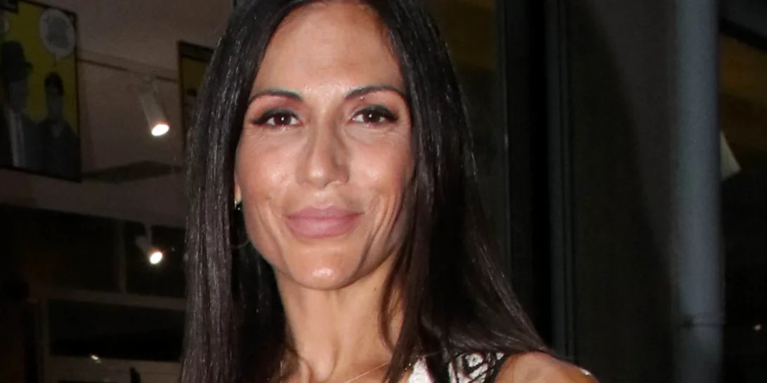 Ανθή Βούλγαρη | Η "συγγνώμη" για το ζεϊμπέκικο που χόρεψε με τα κρούσματα του κορονοϊού (vid)