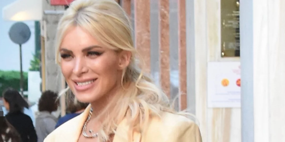 Κατερίνα Καινούργιου | Στη Δίωξη Ηλεκτρονικού Εγκλήματος για σχόλια από εμμονικό προφίλ