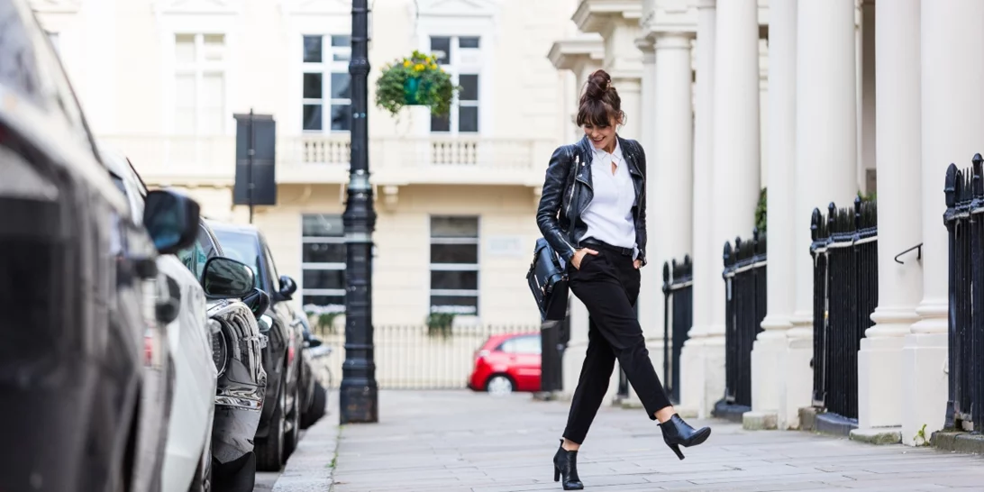 Πώς θα φορέσεις με στιλ ένα δερμάτινο πανωφόρι μετά τα 50