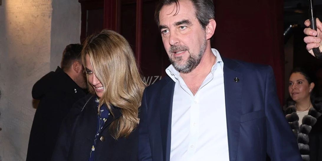 Νικόλαος Ντε Γκρες – Χρυσή Βαρδινογιάννη | Το ζευγάρι και οι καλεσμένοι στο pre-wedding party