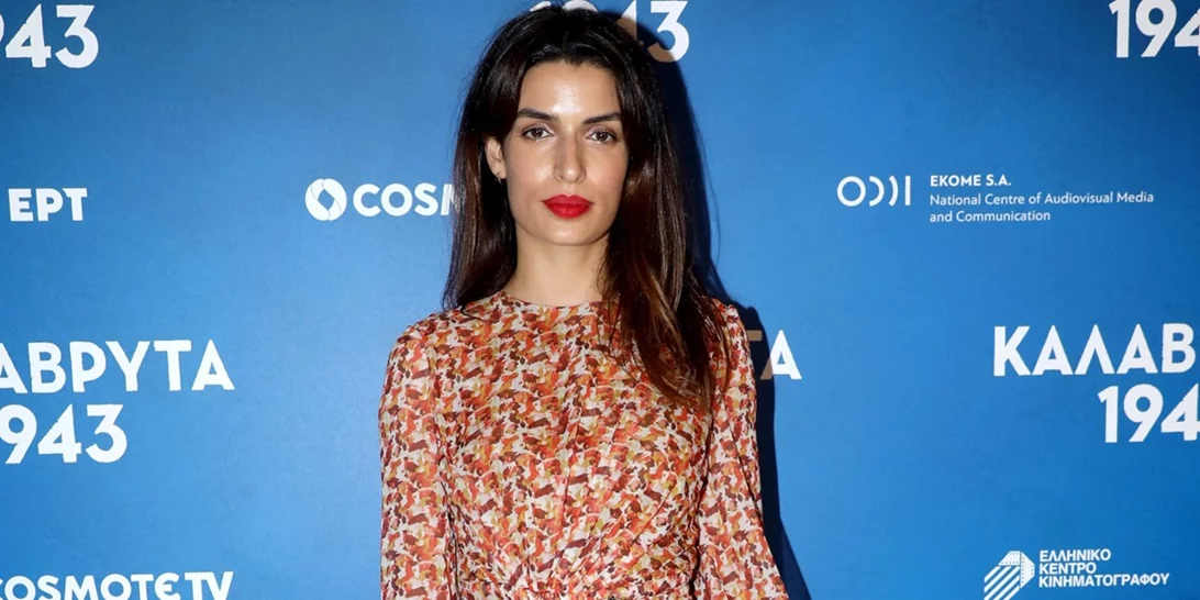 Θέλεις να αγοράσεις μόνο ένα παλτό; | Η Τόνια Σωτηροπούλου φόρεσε το ιδανικό σχέδιο