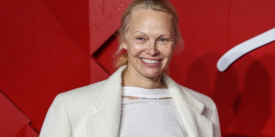 Pamela Anderson:" Θα γίνεις ευτυχισμένη, μου είπε η ζωή, αλλά πρώτα πρέπει να δίνεις δυνατή"