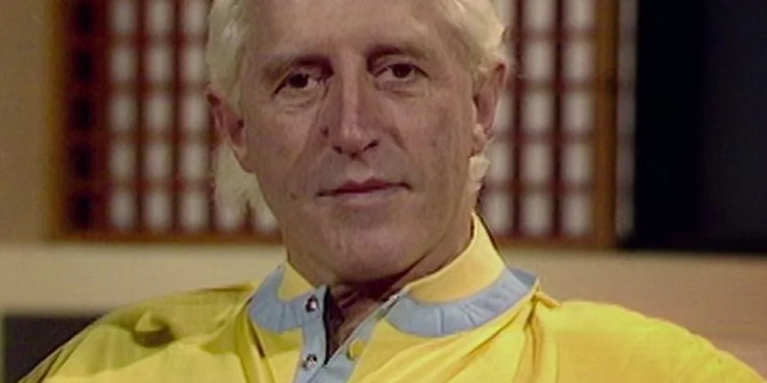 Jimmy Savile | Ο χειρότερος παιδόφιλος της Μεγάλης Βρετανίας και οι σχέσεις του με τον Πρίγκιπα Κάρολο