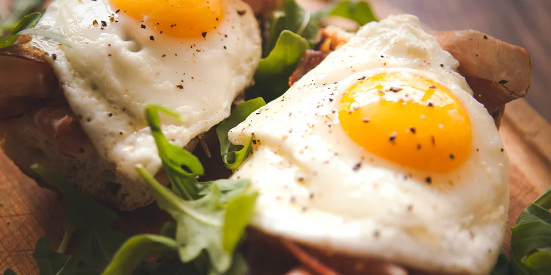 Πρωινό χωρίς υδατάνθρακες | 10 + 1 ιδέες με πρωτεΐνες και καλά λιπαρά, χωρίς πολλούς υδατάνθρακες