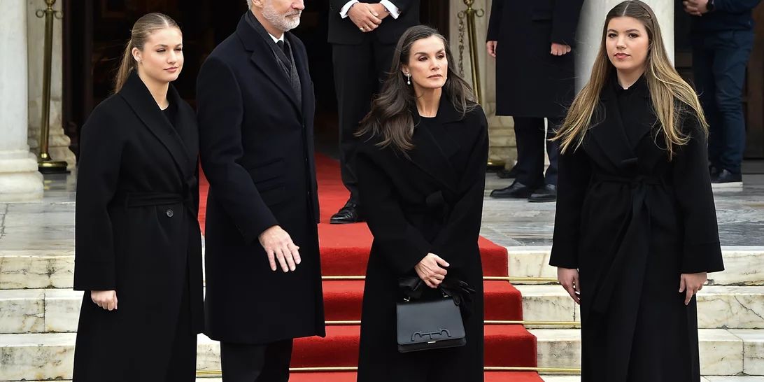 Letizia, Leonor και Sofia στην Αθήνα | To πένθιμο look τους στην κηδεία της πριγκίπισσας Ειρήνης