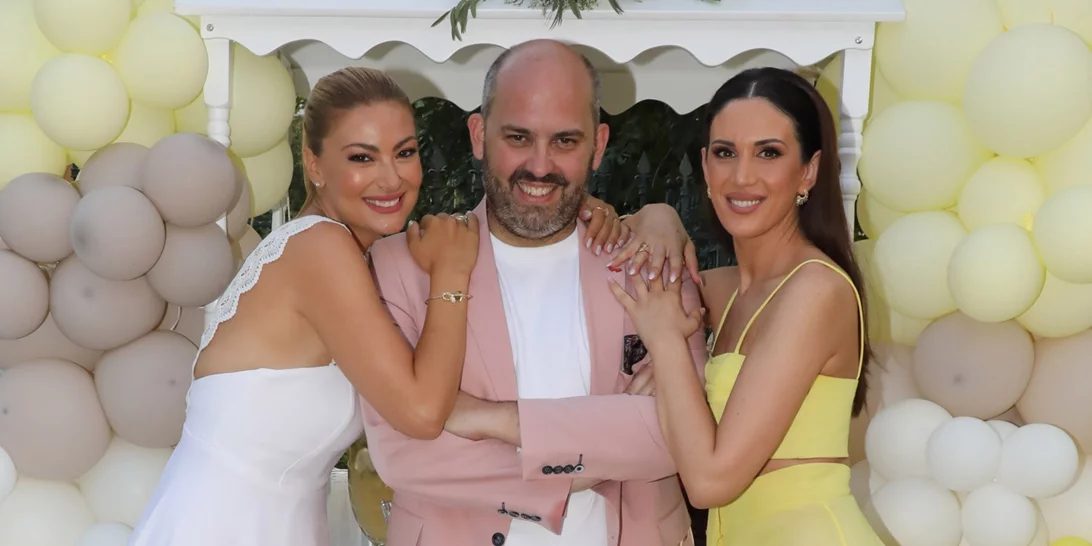 Ο Μάνος Μαγιάτης και η σύντροφός του, Χριστίνα βάφτισαν την κόρη τους | Η κομψή εμφάνιση της Δέσποινας Καμπούρη ως νονά