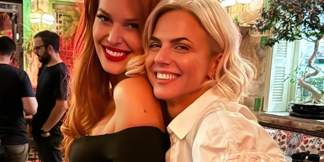 Σίσσυ Χρηστίδου & Χριστίνα Κοντοβά | Με εντυπωσιακά βραδινά σύνολα σε πολυτελές ξενοδοχείο της πρωτεύουσας