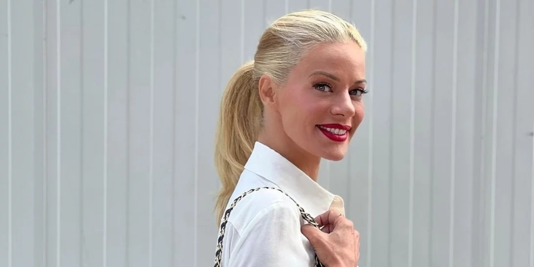 Στην γκαρνταρόμπα σου χρειάζεσαι ένα πλεκτό φόρεμα σαν της Ζέτας Μακρυπούλια