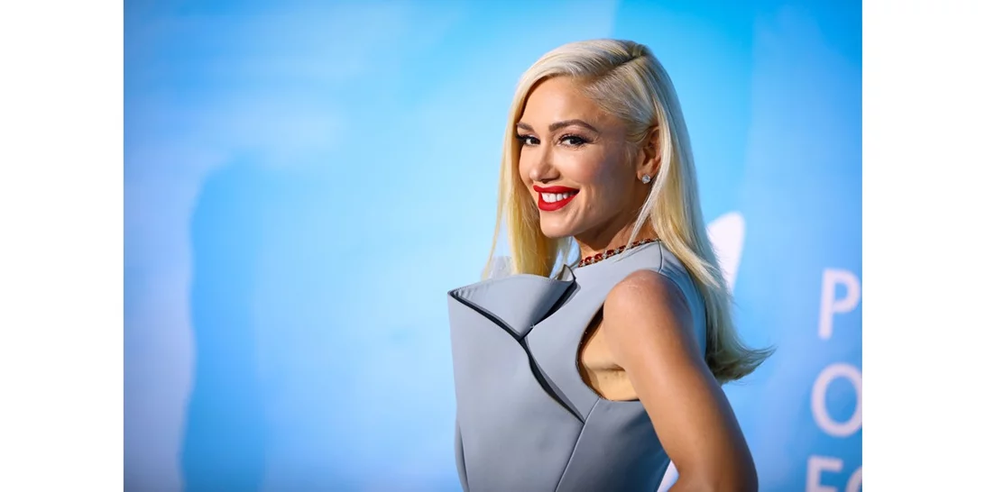 Η Gwen Stefani τόλμησε το πιο απροσδόκητο χρώμα στα μαλλιά της